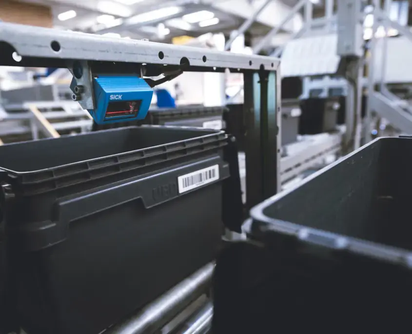 Barcode tracking and weight quality control on an HS line